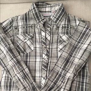 Woman’s rodeo shirt